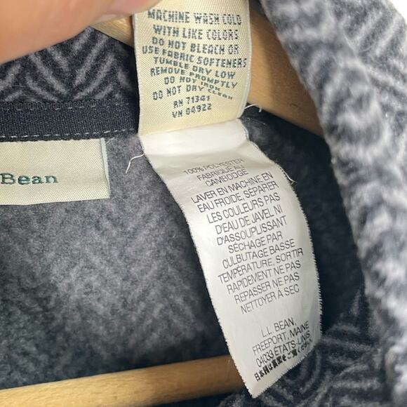 L.L. Bean Women’s Size M Gray & Black Herringbone Full Zip Fleece Poncho Jacket - Picture 9 of 10
